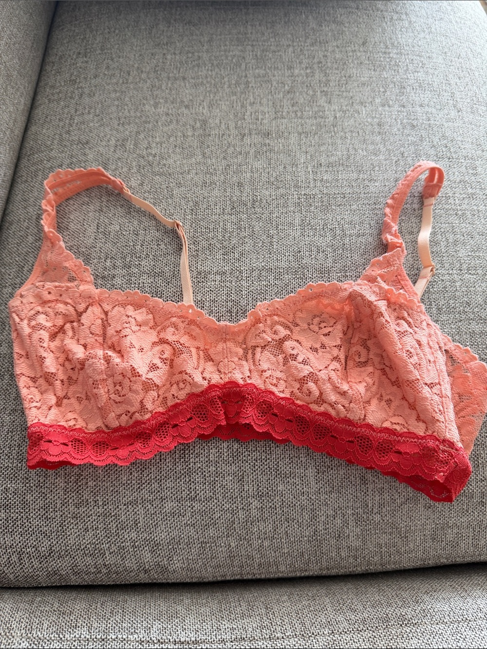 🗽NEW Free People Peach Lace Bralette with Red Trim